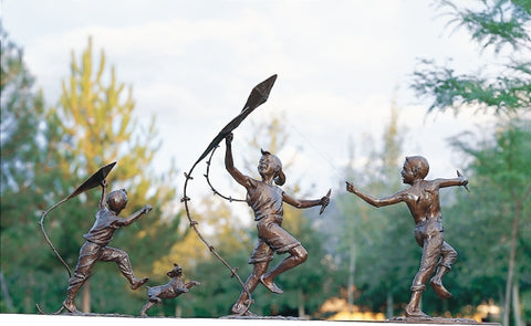 Windy Days - Bronze Sculpture by artist Gary Lee Price